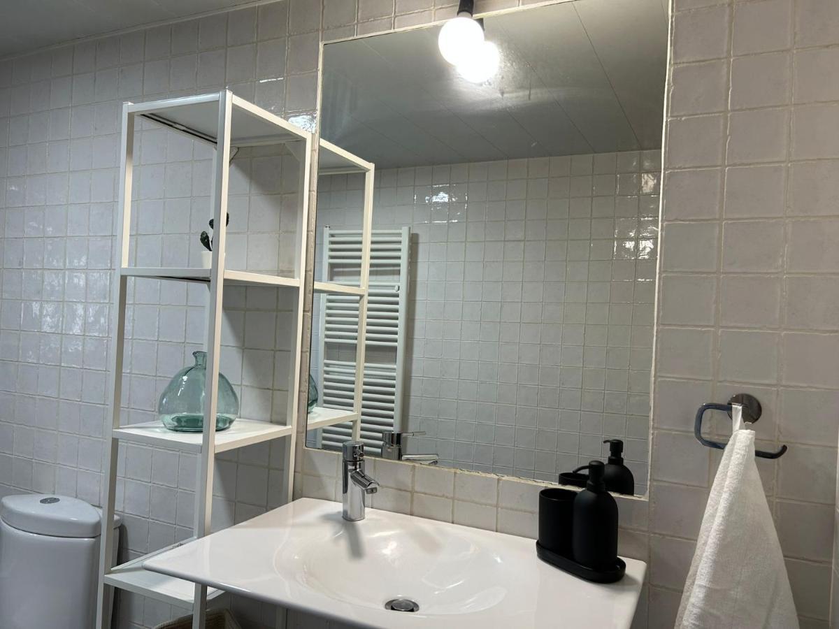 Piscina De Sal Barbacoa Wifi, Parking Gratis, 3 Min Pga Casa El Roble Villa Girona Exterior foto