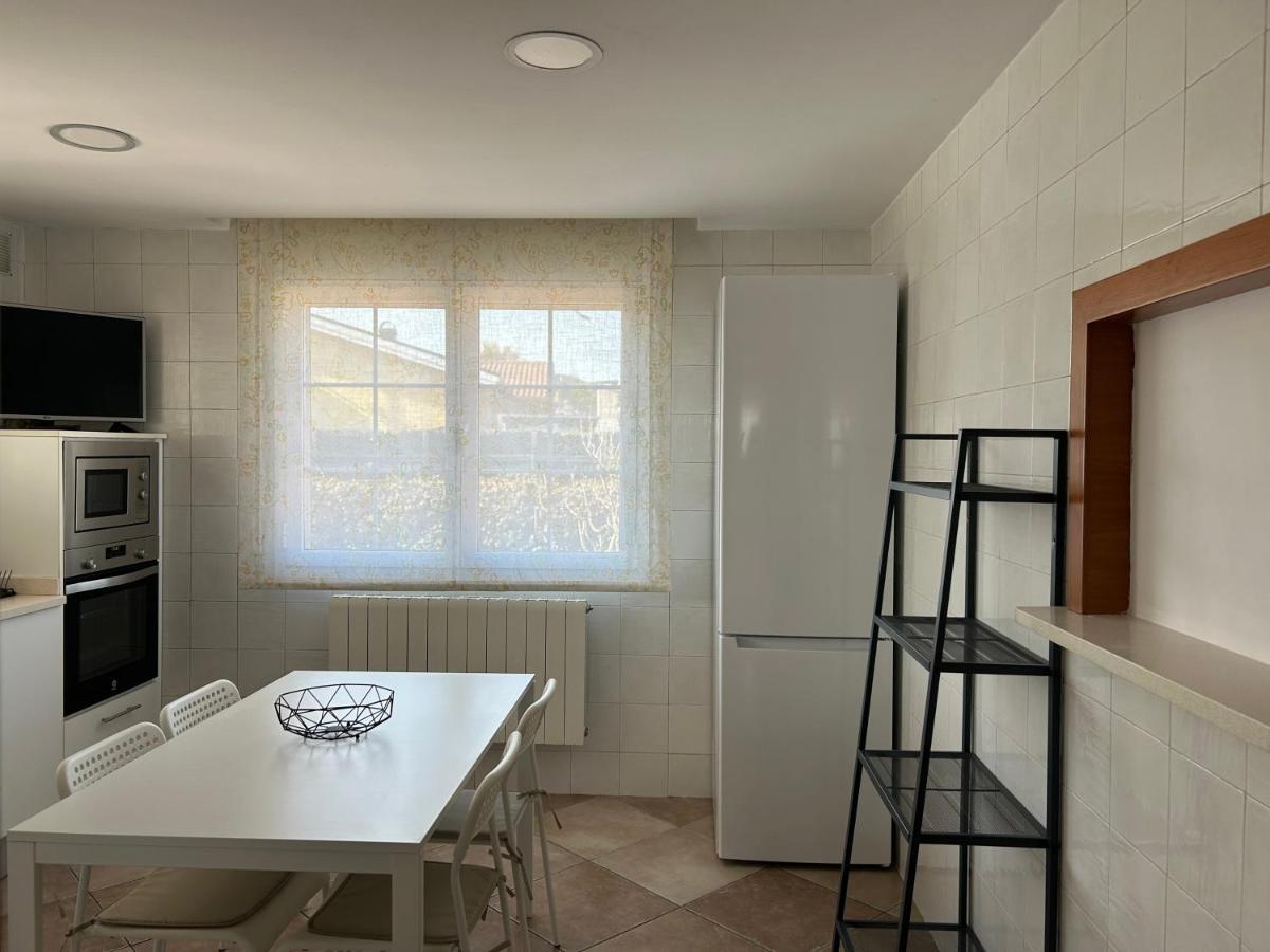 Piscina De Sal Barbacoa Wifi, Parking Gratis, 3 Min Pga Casa El Roble Villa Girona Exterior foto