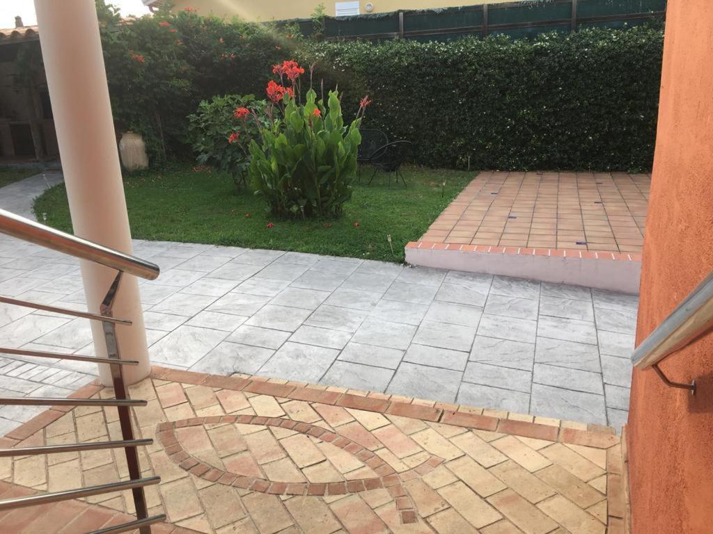 Piscina De Sal Barbacoa Wifi, Parking Gratis, 3 Min Pga Casa El Roble Villa Girona Exterior foto